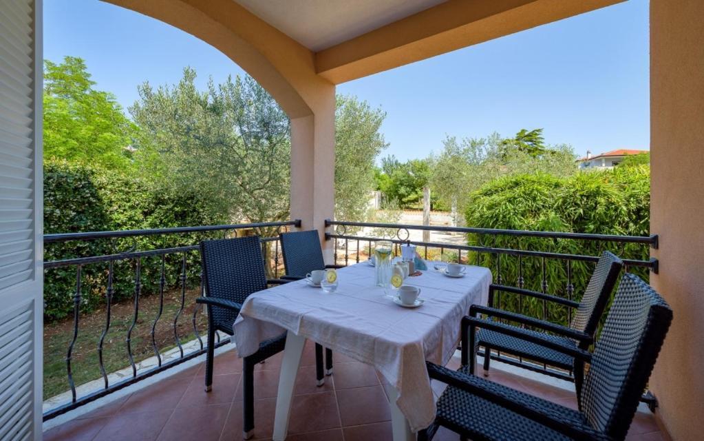 Villa Franka 113 Bašanija 外观 照片