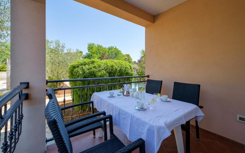 Villa Franka 113 Bašanija 外观 照片